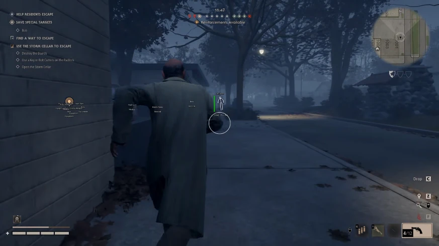 Halloween: The Game radar hack and ESP overlay showing enemy names, health bars, and range markers